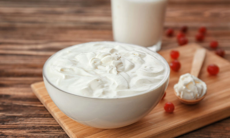 Οστεοπόρωση: Πόσο μειώνει τον κίνδυνο ένα γιαούρτι την ημέρα