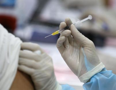 Kορωνοϊός: Σούπερ ανοσία έχουν όσοι νόσησαν και είναι πλήρως εμβολιασμένοι
