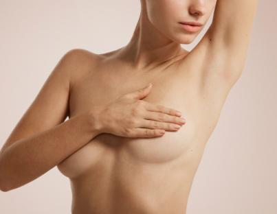 Καρκίνος του μαστού: 4 σημάδια ότι κινδυνεύεις